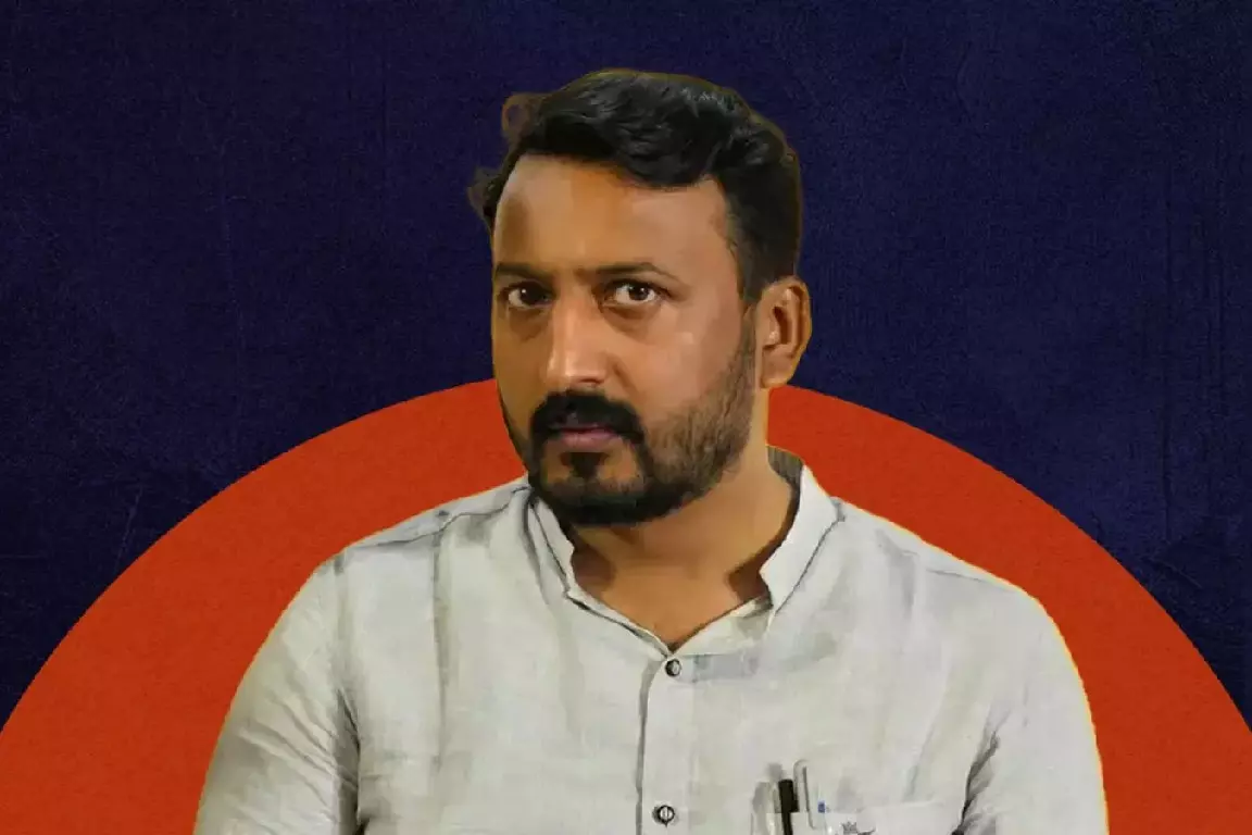 Kerala MLA राहुल मामकूटाथिल के खिलाफ लेफ्ट और BJP यूथ विंग ने किया विरोध Kerala MLA राहुल मामकूटाथिल के खिलाफ लेफ्ट और BJP यूथ विंग ने किया विरोध