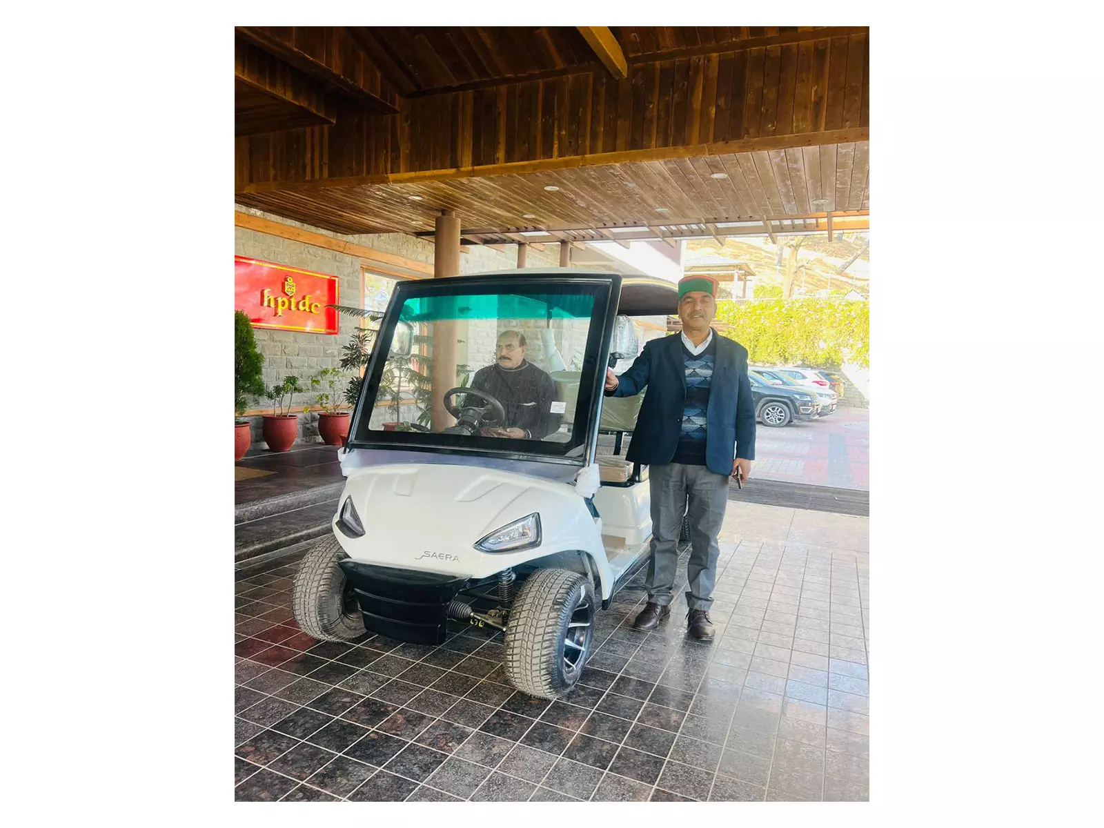 HPTDC ने पर्यटन स्थलों पर इलेक्ट्रिक वाहन पेश किए HPTDC ने पर्यटन स्थलों पर इलेक्ट्रिक वाहन पेश किए