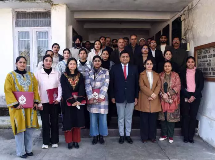 SKPA Udhampur ने साइबर क्राइम, महिला सुरक्षा पर ट्रेनिंग कोर्स खत्म किए SKPA Udhampur ने साइबर क्राइम, महिला सुरक्षा पर ट्रेनिंग कोर्स खत्म किए
