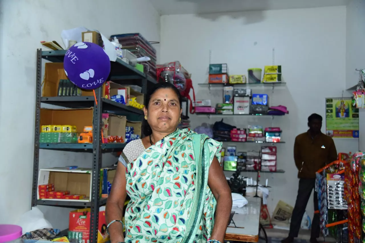 लखपति दीदी राशोबाई ने मेहनत और समूह सहयोग से कायम की आत्मनिर्भरता की मिसाल लखपति दीदी राशोबाई ने मेहनत और समूह सहयोग से कायम की आत्मनिर्भरता की मिसाल