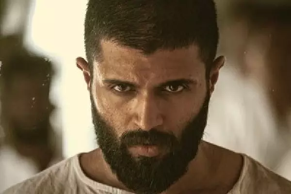 Vijay Deverakonda ने ऑर्गनाइज़्ड नेगेटिव कैंपेन पर उठाए सवाल Vijay Deverakonda ने ऑर्गनाइज़्ड नेगेटिव कैंपेन पर उठाए सवाल