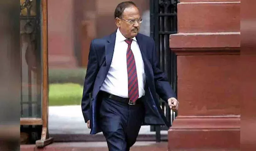Ajit Doval मोबाइल फ़ोन और इंटरनेट का इस्तेमाल क्यों नहीं करते? Ajit Doval मोबाइल फ़ोन और इंटरनेट का इस्तेमाल क्यों नहीं करते?