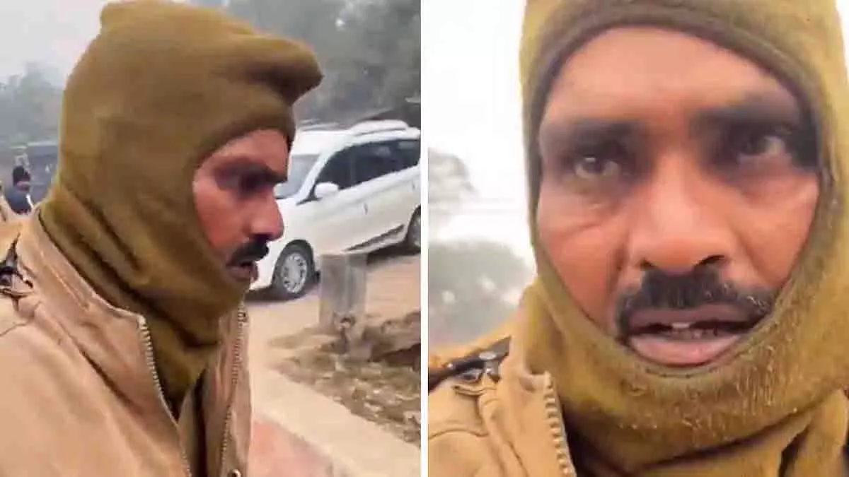 प्रयागराज में माघ मेले में शराब के नशे में पकड़े जाने के बाद UP कांस्टेबल प्रयागराज में माघ मेले में शराब के नशे में पकड़े जाने के बाद UP कांस्टेबल
