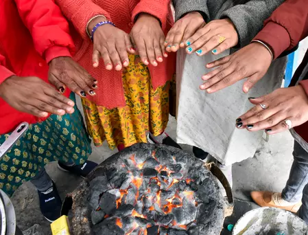 West Bengal के कुछ हिस्सों में लोगों को कड़ाके की ठंड से राहत मिली West Bengal के कुछ हिस्सों में लोगों को कड़ाके की ठंड से राहत मिली