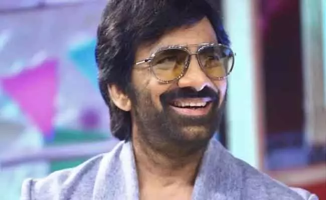 Ravi Teja की सादगी: मोटी रकम छोड़, मुनाफ़े में हिस्सेदारी पर किया भरोसा Ravi Teja की सादगी: मोटी रकम छोड़, मुनाफ़े में हिस्सेदारी पर किया भरोसा
