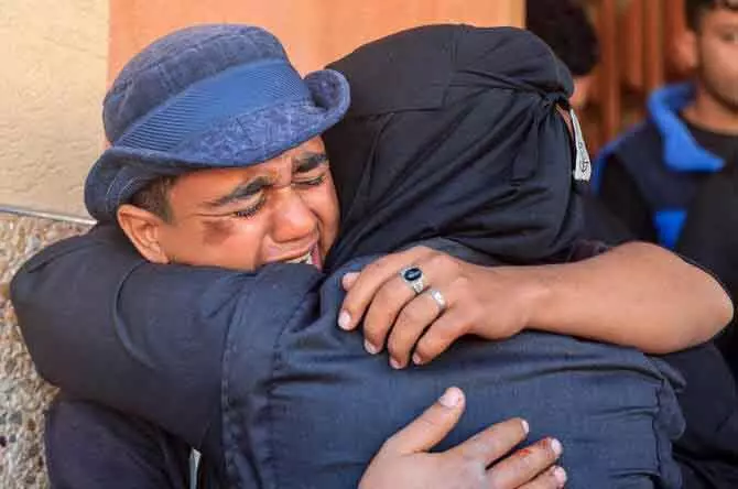 Israeli गोलीबारी में तीन फ़िलिस्तीनियों की मौत Israeli गोलीबारी में तीन फ़िलिस्तीनियों की मौत