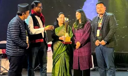 Sikkim: बंगाल ट्रैवल मार्ट में सिक्किम को ‘भारत का सबसे पर्यटक अनुकूल राज्य’ पुरस्कार दिया Sikkim: बंगाल ट्रैवल मार्ट में सिक्किम को ‘भारत का सबसे पर्यटक अनुकूल राज्य’ पुरस्कार दिया