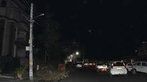 Faulty streetlights की वजह से लुधियाना के मुख्य इलाके अंधेरे में डूबे रहते