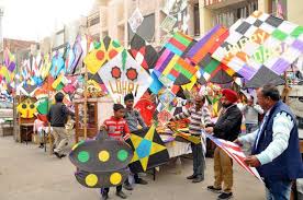 Ludhiana ,लोहड़ी से पहले आसमान रंग-बिरंगी पतंगों से गुलजार हो गया