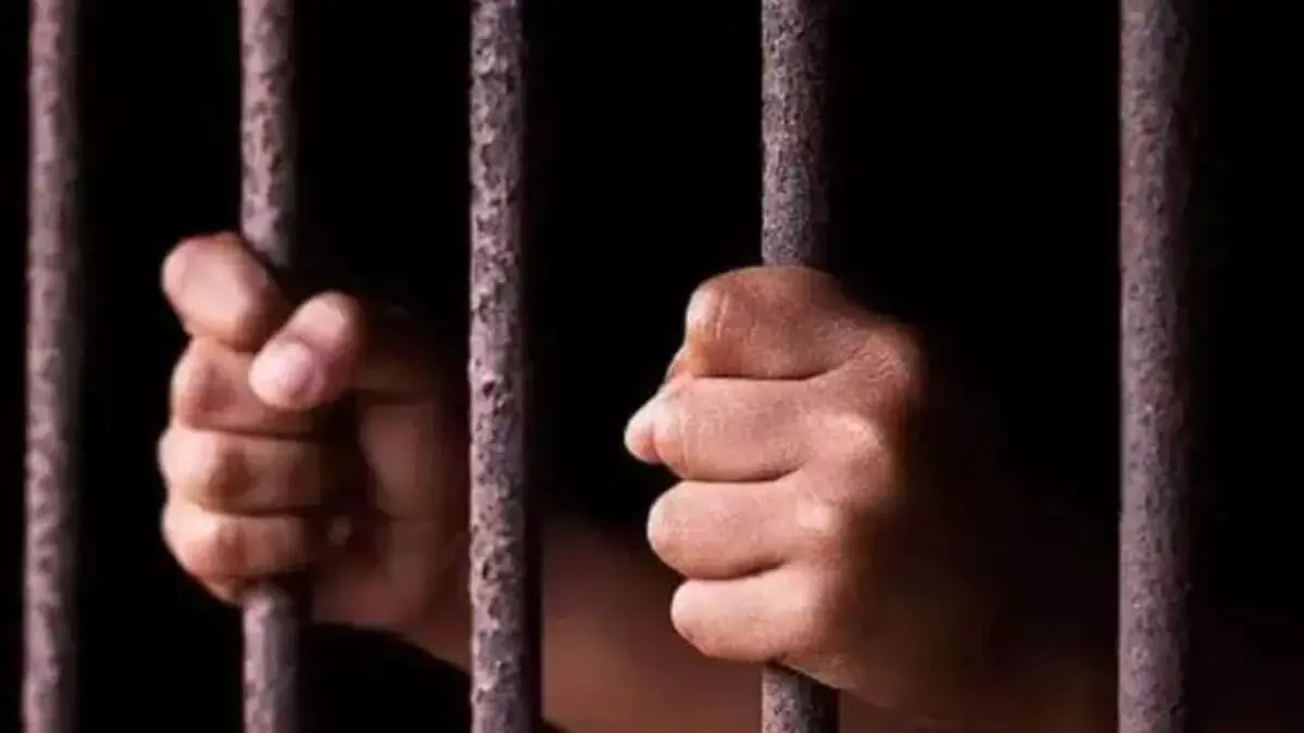 यूपी: त्योहारों के खिलाफ ‘आपत्तिजनक’ टिप्पणी के लिए ग्राम प्रधान गिरफ्तार