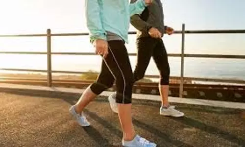 Health: जानें ब्लड शुगर कंट्रोल - 6-6-6 वॉकिंग नियम के बारे में Health: जानें ब्लड शुगर कंट्रोल - 6-6-6 वॉकिंग नियम के बारे में