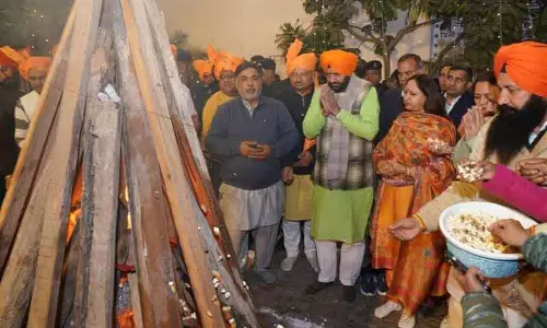 Kurukshetra मुख्यमंत्री ने लोहड़ी मनाई, लोगों से बेटियों की रक्षा करने का आग्रह किया