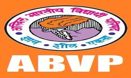 रायपुर में ABVP की तिरंगा यात्रा रायपुर में ABVP की तिरंगा यात्रा