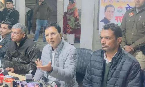 MP Surjewala ने मनरेगा का नाम बदलने पर भाजपा की आलोचना की MP Surjewala ने मनरेगा का नाम बदलने पर भाजपा की आलोचना की