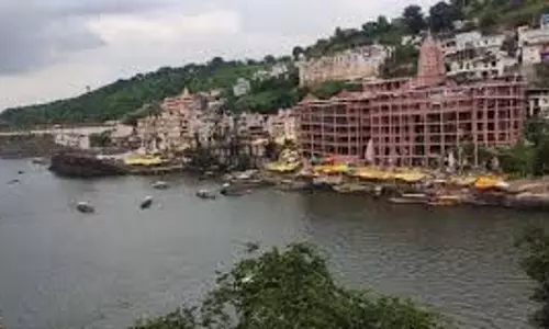 MP News:  ओंकारेश्वर धाम में नर्मदा स्नान व ज्योतिर्लिंग दर्शन के लिए व्यापक तैयारियां