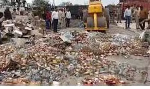Indore:आबकारी विभाग कार्रवाई,1 करोड़ 75 लाख की शराब  नष्ट