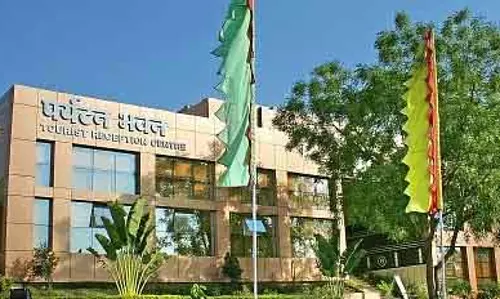 Indore : लालबाग को रीडेवलपमेंट प्लान के तहत ओपन थिएटर मिलेगा Indore : लालबाग को रीडेवलपमेंट प्लान के तहत ओपन थिएटर मिलेगा