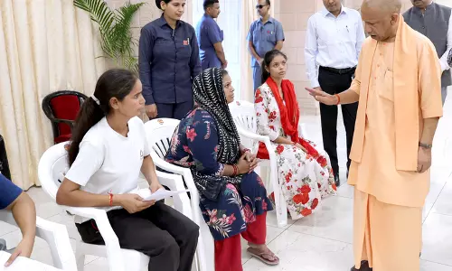 Lucknow: लखनऊ में जनता दर्शन, मुख्यमंत्री योगी ने लिया विचार Lucknow: लखनऊ में जनता दर्शन, मुख्यमंत्री योगी ने लिया विचार
