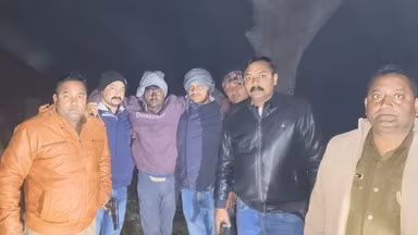 Kaushambi: गौ तस्करों की मुठभेड़ में एक को लगी गोली, तीन गिरफ्तार Kaushambi: गौ तस्करों की मुठभेड़ में एक को लगी गोली, तीन गिरफ्तार