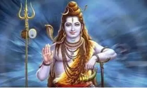 Somwar Upay: सोमवार के दिन कर लिए ये उपाय तो बन जाएगी जिंदगी, भगवान शिव होंगे प्रसन्न Somwar Upay: सोमवार के दिन कर लिए ये उपाय तो बन जाएगी जिंदगी, भगवान शिव होंगे प्रसन्न