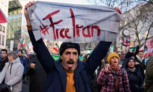 Irans statement: US और इज़राइल हमलें पर जवाबी हमला करेंगे, सैकड़ों विरोधी मारे गए