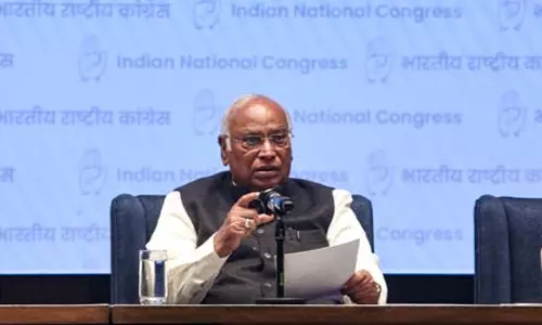 कांग्रेस अध्यक्ष मल्लिकार्जुन खड़गे ने राष्ट्रीय युवा दिवस की शुभकामनाएं दी, स्वामी विवेकानंद को किया याद कांग्रेस अध्यक्ष मल्लिकार्जुन खड़गे ने राष्ट्रीय युवा दिवस की शुभकामनाएं दी, स्वामी विवेकानंद को किया याद