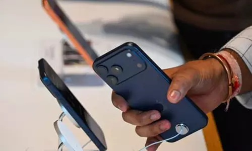 सरकार ने स्मार्टफोन कंपनियों से सोर्स कोड शेयर करने की खबर को बताया गलत