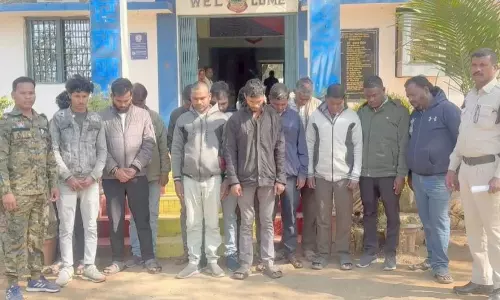 SDM की गिरफ्तारी क्यों नहीं, गरियाबंद में अश्लील आयोजन कराने वाले 14 पकड़ाए SDM की गिरफ्तारी क्यों नहीं, गरियाबंद में अश्लील आयोजन कराने वाले 14 पकड़ाए
