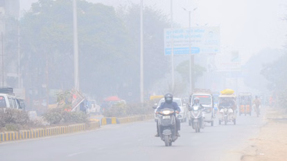Bareilly: धूप के साथ मिली राहत, हवाओं ने बढ़ाई ठंड का असर Bareilly: धूप के साथ मिली राहत, हवाओं ने बढ़ाई ठंड का असर
