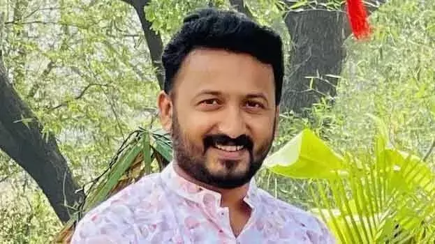 WhatsApp चैट से शुरू हुआ संपर्क, तीन बच्चे पैदा करने का दबाव WhatsApp चैट से शुरू हुआ संपर्क, तीन बच्चे पैदा करने का दबाव