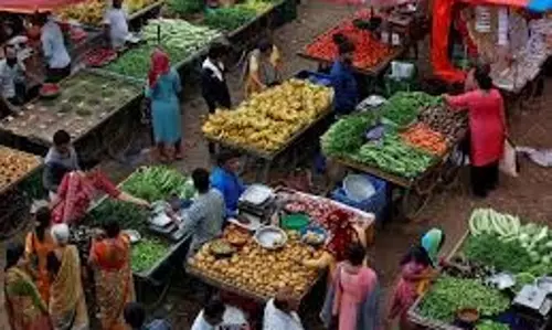 Farrukhabad: मंडी में कारोबार में सुस्ती, भाव शनिवार जैसे ही बने रहे Farrukhabad: मंडी में कारोबार में सुस्ती, भाव शनिवार जैसे ही बने रहे