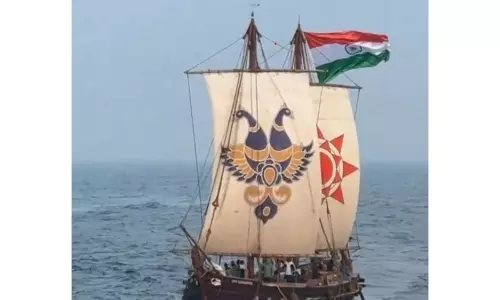 INSV कौंडिन्या अरब सागर के ऊपर तिरंगा फहरा रहा है: संजीव सान्याल