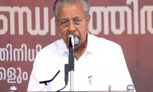 केंद्र की नीतियों के खिलाफ Kerala में विजयन का सत्याग्रह