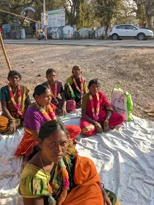 Telangana : वन अधिकारियों ने पीवीटीजी भूमि पर इंदिराम्मा घरों के निर्माण पर रोक लगाई Telangana : वन अधिकारियों ने पीवीटीजी भूमि पर इंदिराम्मा घरों के निर्माण पर रोक लगाई