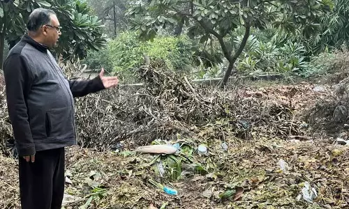 Ludhiana: कूड़े के ढेरों ने लीज़र वैली की हरियाली वाली इमेज खराब की Ludhiana: कूड़े के ढेरों ने लीज़र वैली की हरियाली वाली इमेज खराब की