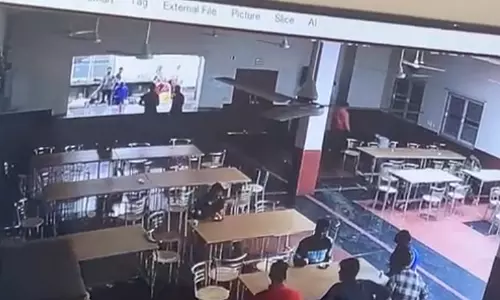 हॉस्टल के कैंटीन में चाकूबाजी, बीटेक छात्र घायल