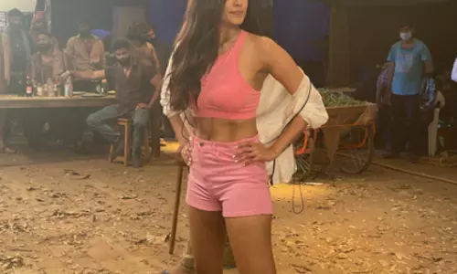 मालविका मोहनन ने द राजा साब का BTS वीडियो शेयर किया मालविका मोहनन ने द राजा साब का BTS वीडियो शेयर किया