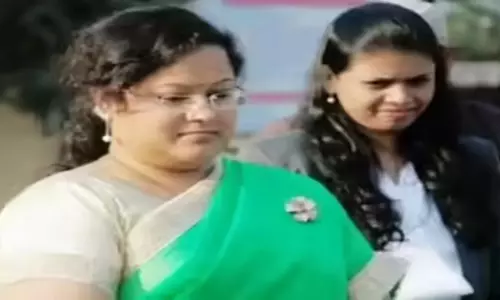 सौम्या चौरसिया की जमीन और रिहायशी फ्लैट अटैच, ED की कार्रवाई जारी सौम्या चौरसिया की जमीन और रिहायशी फ्लैट अटैच, ED की कार्रवाई जारी