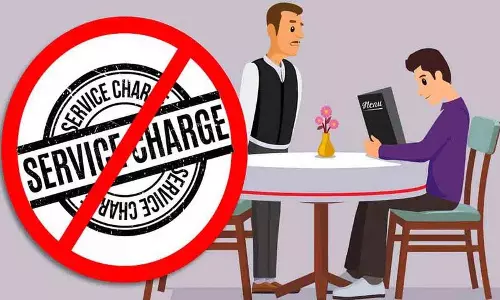 Union Ministry का कहना है कि रेस्टोरेंट के लिए सर्विस चार्ज लगाने का कोई कानूनी आधार नहीं Union Ministry का कहना है कि रेस्टोरेंट के लिए सर्विस चार्ज लगाने का कोई कानूनी आधार नहीं