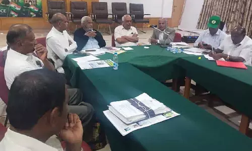 किसान और वन विभाग के बीच टकराव: MLA के घर पर चर्चा