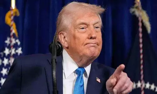 Trump ने वेनेजुएला के कार्यवाहक राष्ट्रपति के तौर पर अपनी एक तस्वीर पोस्ट की Trump ने वेनेजुएला के कार्यवाहक राष्ट्रपति के तौर पर अपनी एक तस्वीर पोस्ट की