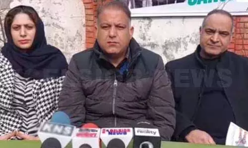 कांग्रेस ने J&K में MGNREGA और राज्य के दर्जे को लेकर प्रेस कॉन्फ्रेंस की कांग्रेस ने J&K में MGNREGA और राज्य के दर्जे को लेकर प्रेस कॉन्फ्रेंस की