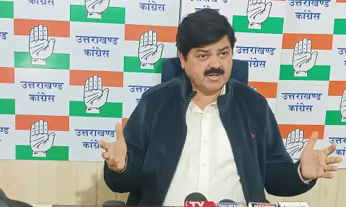 Dehradun: किसान आत्महत्या पर कांग्रेस ने भाजपा को घेरा Dehradun: किसान आत्महत्या पर कांग्रेस ने भाजपा को घेरा