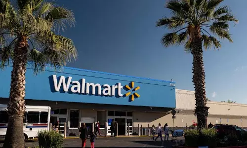 Walmart के चीफ 20 घंटे से भी कम समय में US में सालाना सैलरी कमा लेते