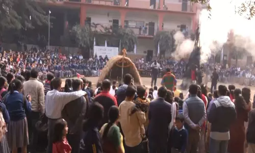 Guwahati में असम जातीय विद्यालय में प्री-माघ बिहू उत्सव