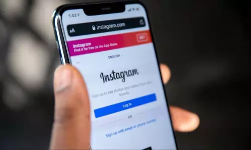 Meta ने ऑस्ट्रेलिया में बच्चों के सोशल मीडिया बैन के तहत 550,000 अकाउंट बंद किए Meta ने ऑस्ट्रेलिया में बच्चों के सोशल मीडिया बैन के तहत 550,000 अकाउंट बंद किए