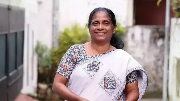 kerala: एक्टर पर हमले के मामले में वकील की कार्रवाई पर सवाल kerala: एक्टर पर हमले के मामले में वकील की कार्रवाई पर सवाल