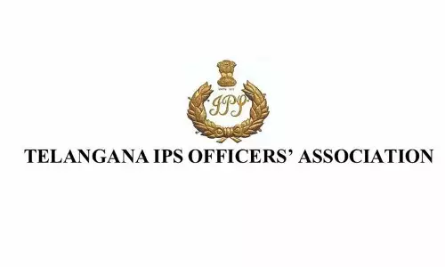 तेलंगाना IAS अधिकारियों के निकाय ने अपमानजनक प्रसारण को लेकर समाचार चैनलों के खिलाफ शिकायत की तेलंगाना IAS अधिकारियों के निकाय ने अपमानजनक प्रसारण को लेकर समाचार चैनलों के खिलाफ शिकायत की