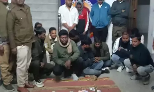 जंगल में जुए का फड़ पकड़ा, 17 जुआरी गिरफ्तार, 1.40 लाख रुपए जब्त