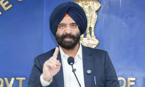 Delhi मंत्री सिरसा ने गुरुओं के अपमान पर दोनों पर साधा निशाना Delhi मंत्री सिरसा ने गुरुओं के अपमान पर दोनों पर साधा निशाना